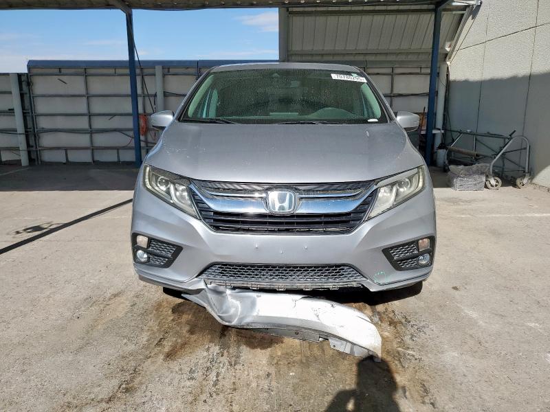 5FNRL6H73JB020135 - 2018 HONDA ODYSSEY EXL فضي صورة 5