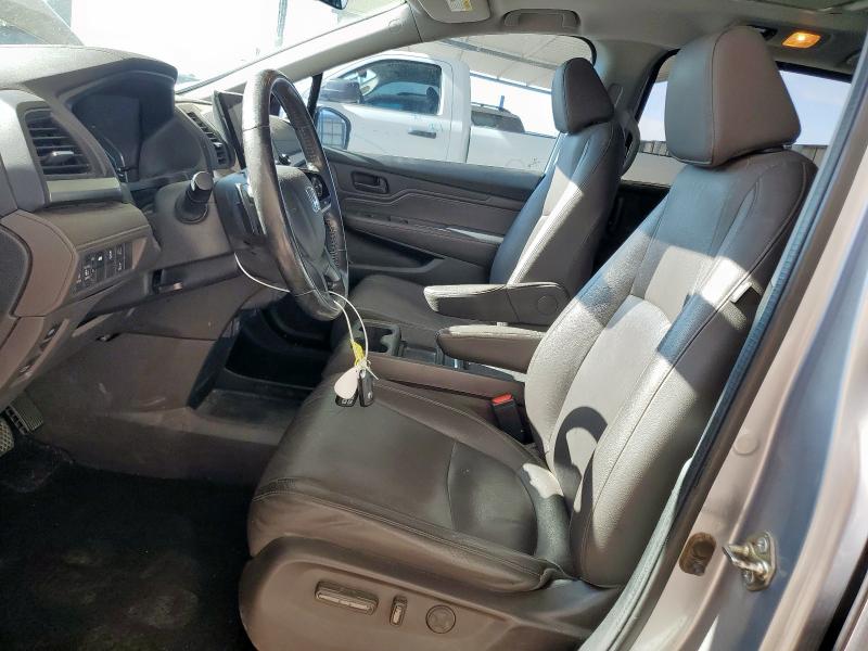 5FNRL6H73JB020135 - 2018 HONDA ODYSSEY EXL فضي صورة 7