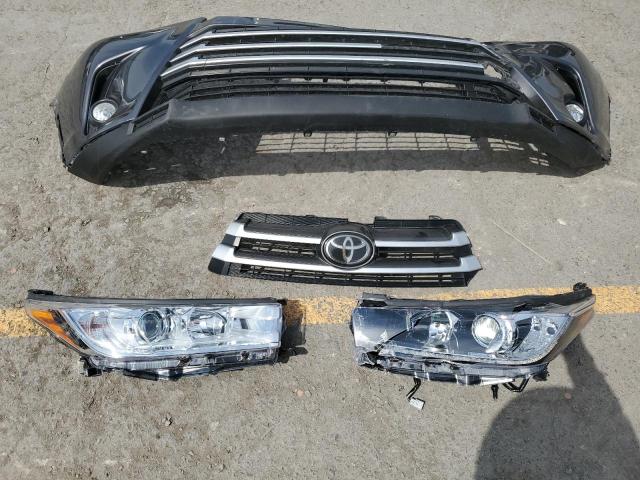 5TDKZRFH6JS539818 - 2018 TOYOTA HIGHLANDER SE Графитовый фото 12