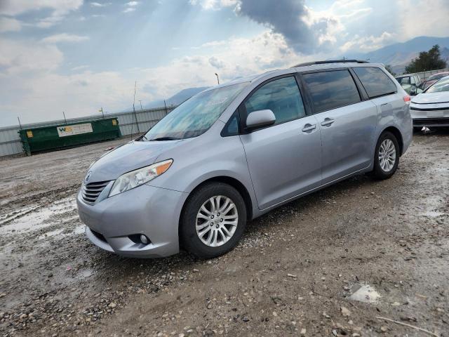 2012 TOYOTA SIENNA XLE, 