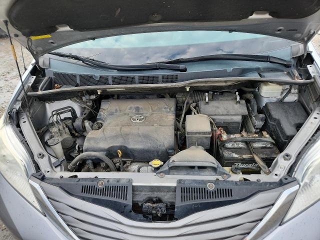 5TDYK3DC6CS246538 - 2012 TOYOTA SIENNA XLE SILVER photo 12