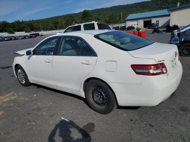 4T1BF3EK4BU772950 - 2011 TOYOTA CAMRY BASE WHITE photo 2