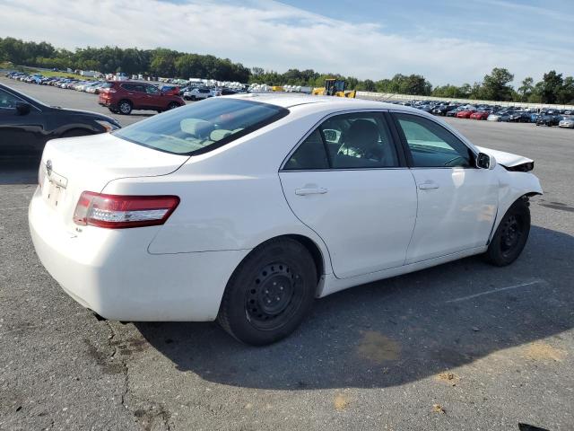 4T1BF3EK4BU772950 - 2011 TOYOTA CAMRY BASE WHITE photo 3