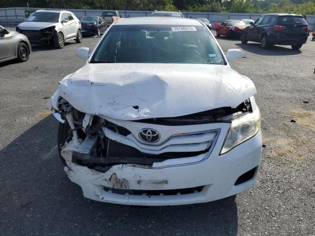 4T1BF3EK4BU772950 - 2011 TOYOTA CAMRY BASE WHITE photo 5