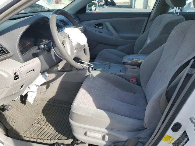 4T1BF3EK4BU772950 - 2011 TOYOTA CAMRY BASE WHITE photo 7