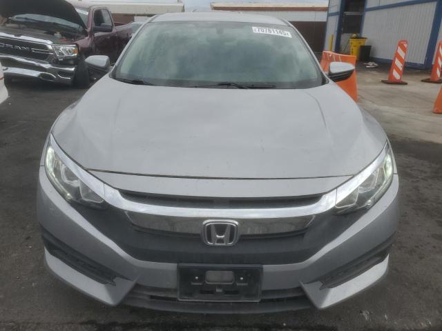 2HGFC2F50HH573182 - 2017 HONDA CIVIC LX Сріблястий фото 5