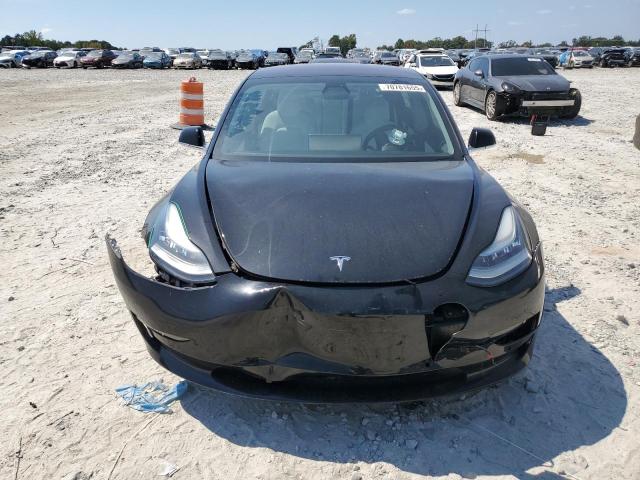 5YJ3E1EB7JF100291 - 2018 TESLA MODEL 3 Чорний фото 5