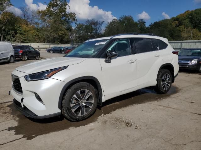 5TDGZRBH6MS113742 - 2021 TOYOTA HIGHLANDER XLE WHITE photo 1