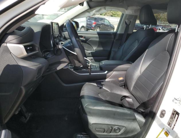 5TDGZRBH6MS113742 - 2021 TOYOTA HIGHLANDER XLE WHITE photo 7