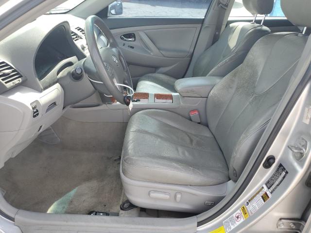 4T1BF3EKXAU104889 - 2010 TOYOTA CAMRY BASE SILVER photo 7