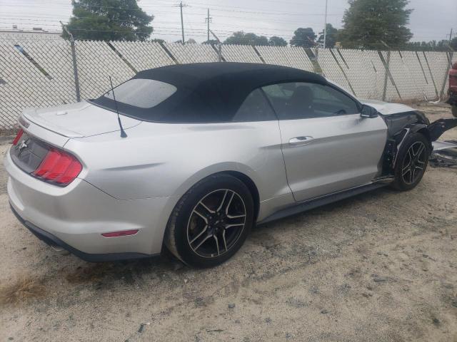 1FATP8UH5K5138801 - 2019 FORD MUSTANG SILVER photo 3