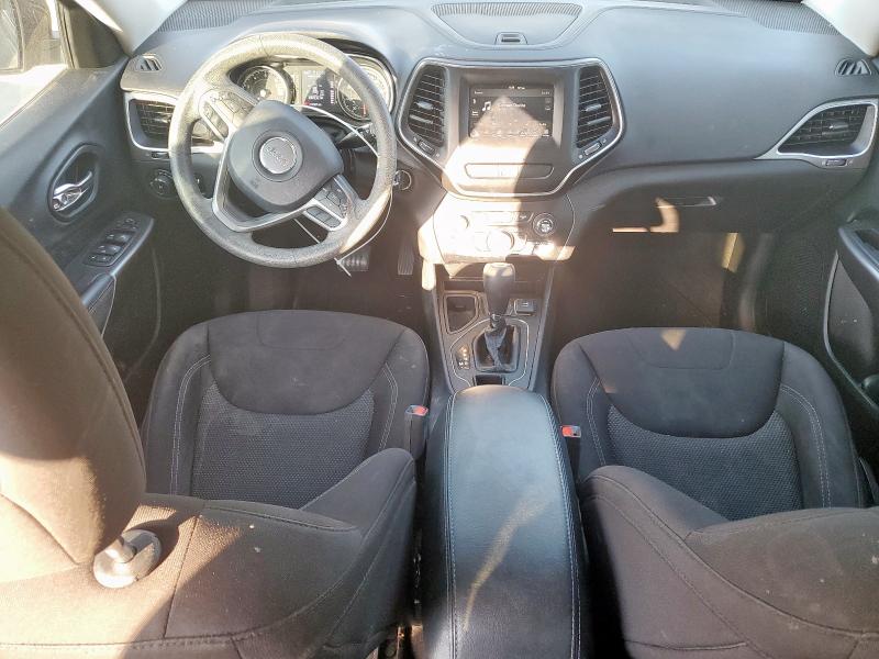 1C4PJLCBXKD297946 - 2019 JEEP CHEROKEE LATITUDE BLACK photo 8