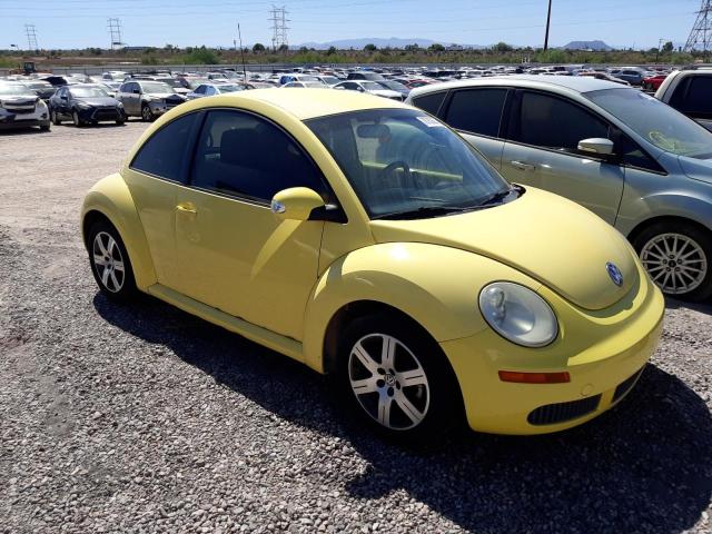 3VWPW31C06M400425 - 2006 VOLKSWAGEN NEW BEETLE 2.5L YELLOW photo 4