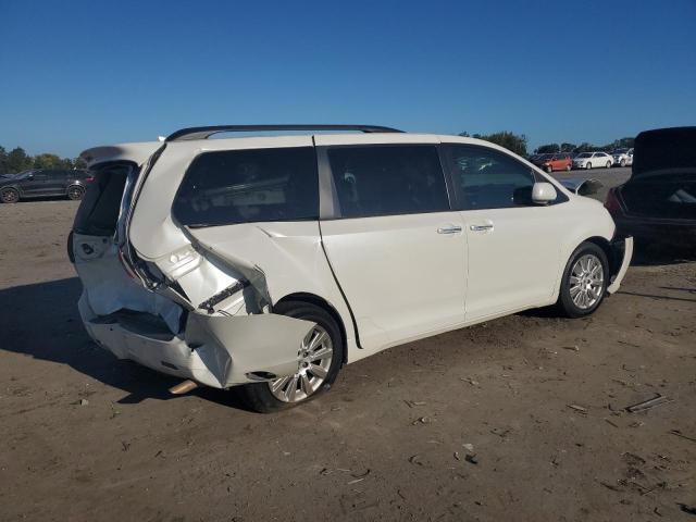 5TDYK3DC4BS018309 - 2011 TOYOTA SIENNA XLE თეთრი ფოტო 3