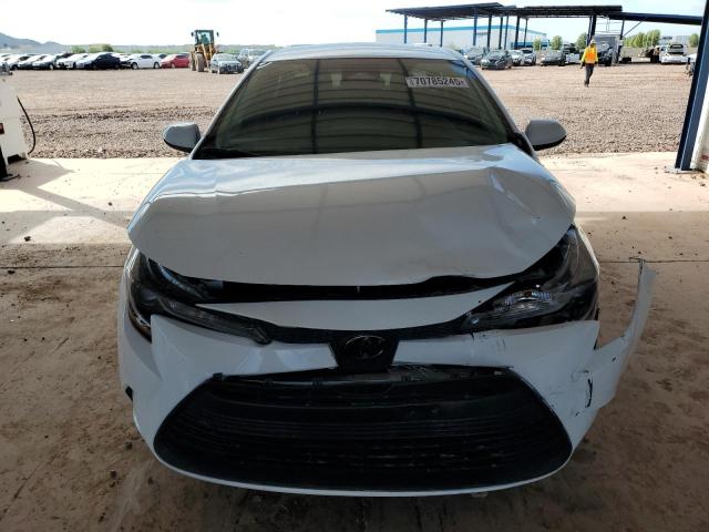 5YFB4MDE0RP122595 - 2024 TOYOTA COROLLA LE WHITE photo 5