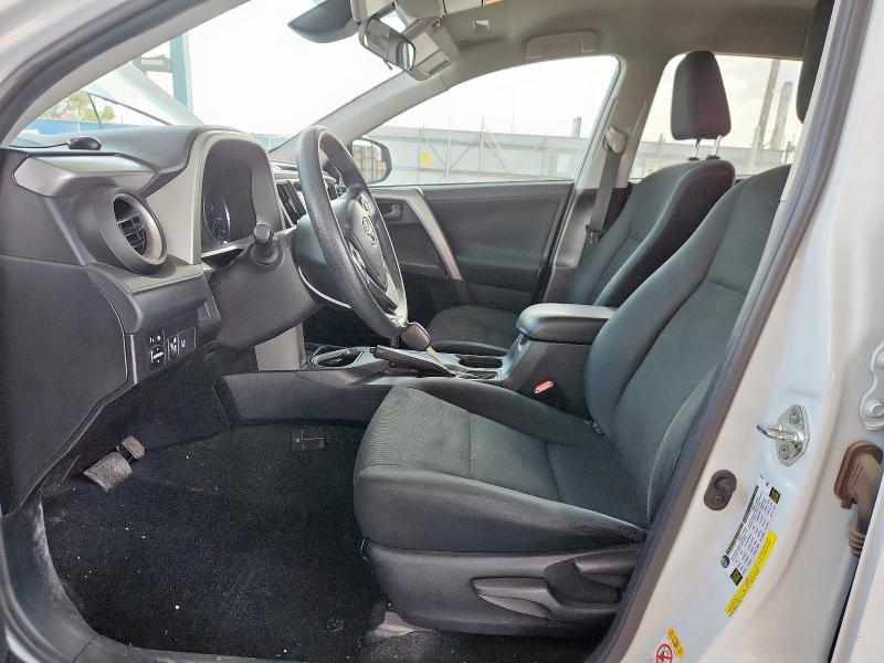 2T3ZFREV6JW416064 - 2018 TOYOTA RAV4 LE WHITE photo 7