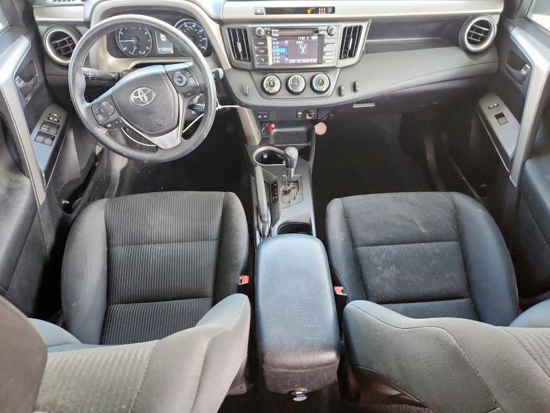 2T3ZFREV6JW416064 - 2018 TOYOTA RAV4 LE WHITE photo 8