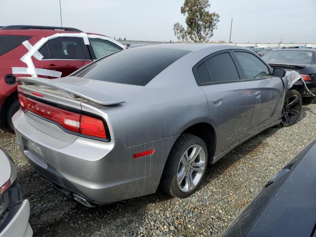 2B3CL3CG4BH535721 - 2011 DODGE CHARGER SILVER photo 3