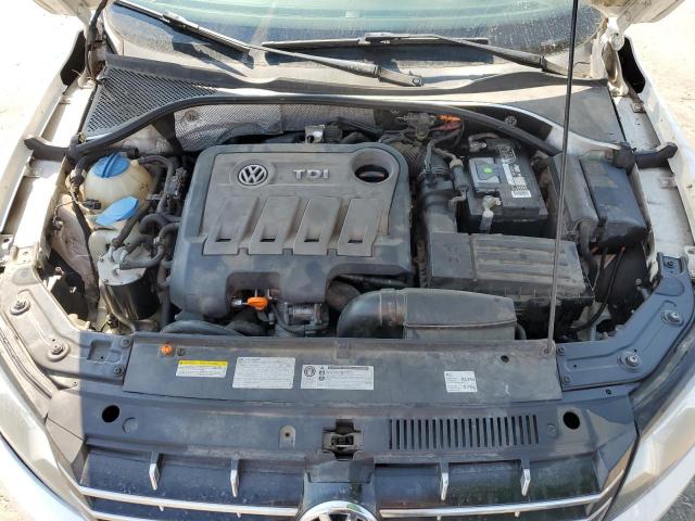 1VWBN7A32DC030470 - 2013 VOLKSWAGEN PASSAT SE WHITE photo 11