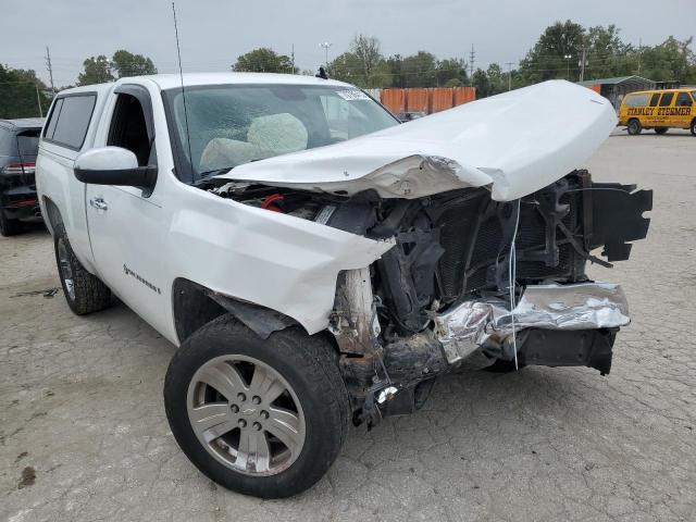 1GCEC14X37Z602018 - 2007 CHEVROLET SILVERADO C1500 CLASSIC WHITE photo 4