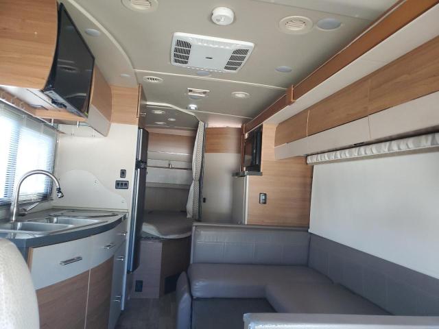 WDAPF4CC8G9674125 - 2017 WINNEBAGO MOTORHOME 3500 WHITE photo 6