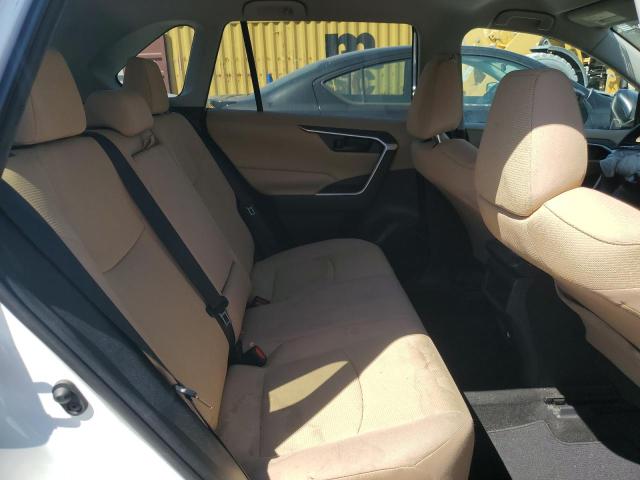 2T3H1RFV8KW038131 - 2019 TOYOTA RAV4 LE WHITE photo 11