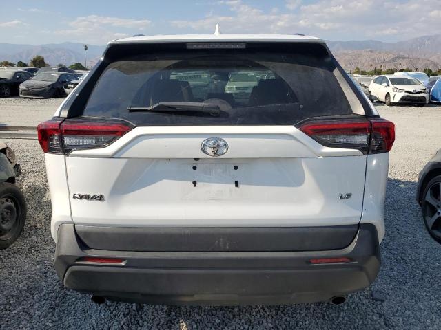 2T3H1RFV8KW038131 - 2019 TOYOTA RAV4 LE WHITE photo 6