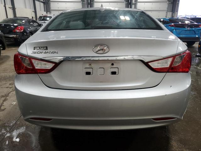 5NPEB4AC5DH718927 - 2013 HYUNDAI SONATA GLS SILVER photo 6