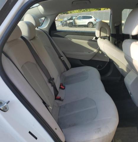 5NPE24AFXHH580012 - 2017 HYUNDAI SONATA SE WHITE photo 10