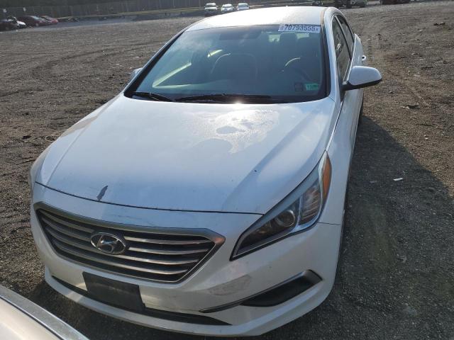 5NPE24AFXHH580012 - 2017 HYUNDAI SONATA SE WHITE photo 5