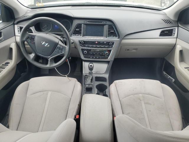 5NPE24AFXHH580012 - 2017 HYUNDAI SONATA SE WHITE photo 8