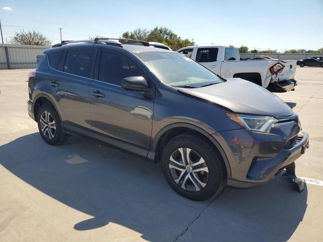 JTMZFREV4JJ160375 - 2018 TOYOTA RAV4 LE GRAY photo 4