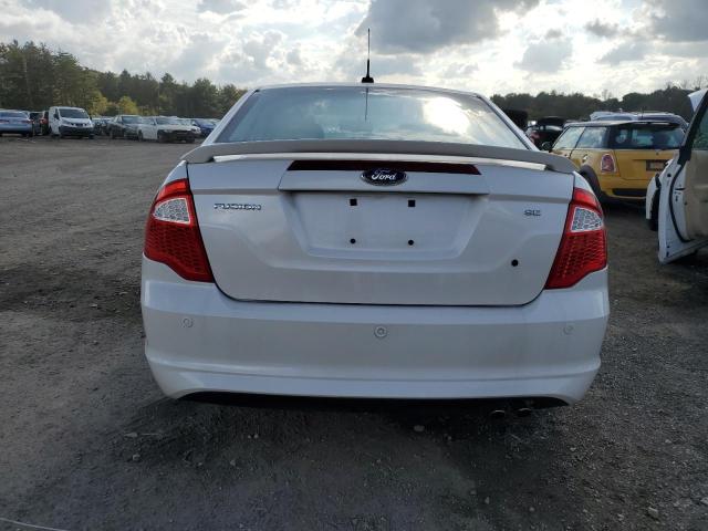 3FAHP0HA8BR125705 - 2011 FORD FUSION SE WHITE photo 6