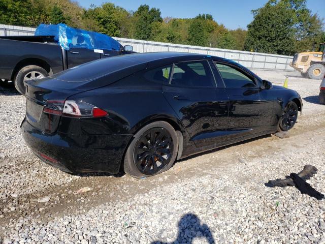 5YJSA1E18HF212672 - 2017 TESLA MODEL S შავი ფოტო 3