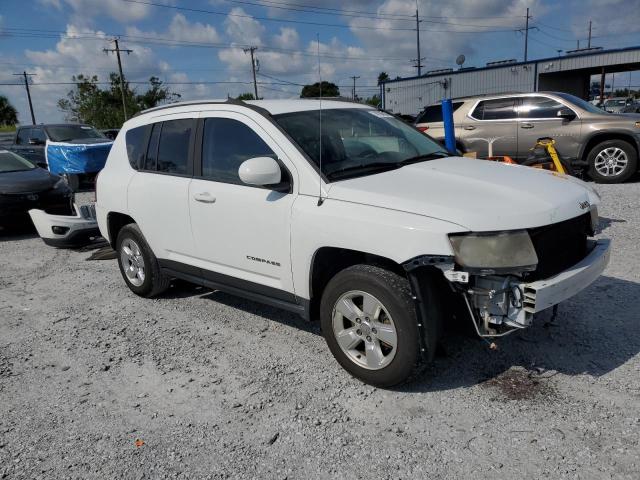 1C4NJCEA2GD705312 - 2016 JEEP COMPASS LATITUDE Սպիտակ լուսանկար 4