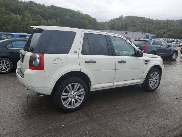 SALFT24NX9H126442 - 2009 LAND ROVER LR2 HSE TECHNOLOGY WHITE photo 3