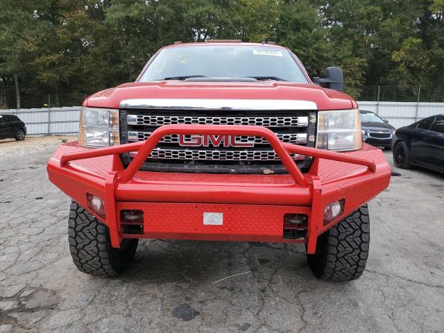 1GT120C89DF135044 - 2013 GMC SIERRA K2500 SLE RED photo 5