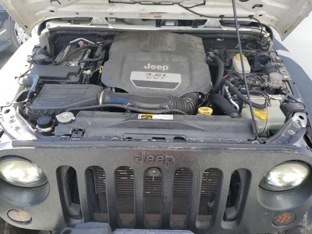 1C4HJWDG6DL518175 - 2015 JEEP WRANGLER UNLIMITED SPORT WHITE photo 12