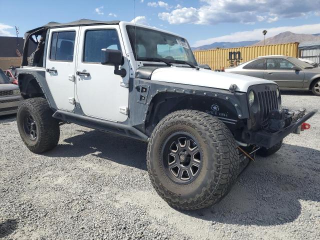 1C4HJWDG6DL518175 - 2015 JEEP WRANGLER UNLIMITED SPORT WHITE photo 4