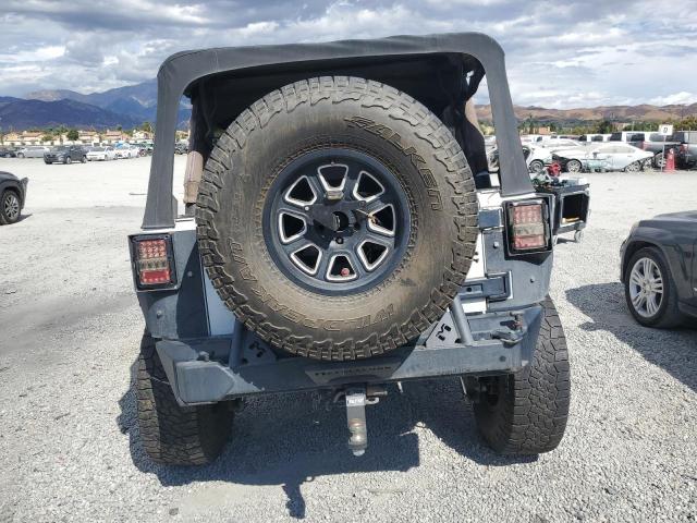 1C4HJWDG6DL518175 - 2015 JEEP WRANGLER UNLIMITED SPORT WHITE photo 6