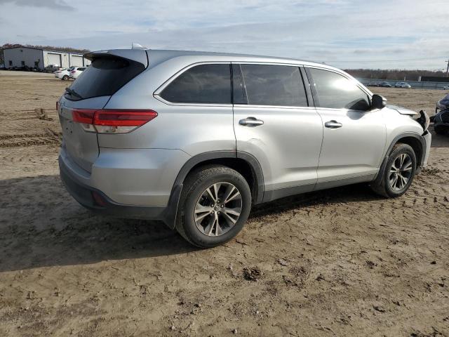 5TDZZRFH1KS334245 - 2019 TOYOTA HIGHLANDER LE SILVER photo 3