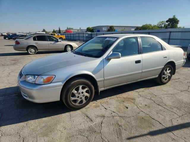 2001 TOYOTA CAMRY LE, 