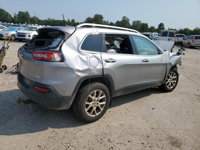 1C4PJMCB8GW318522 - 2016 JEEP CHEROKEE LATITUDE SILVER photo 3