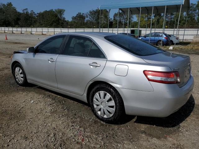 4T1BF3EK7AU017225 - 2010 TOYOTA CAMRY BASE SILVER photo 2