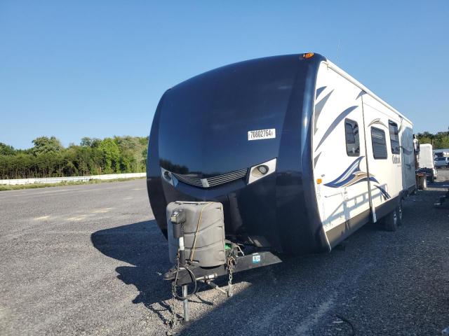 4YDT31224DB450444 - 2013 OUTB TRAVEL TRL WHITE photo 2