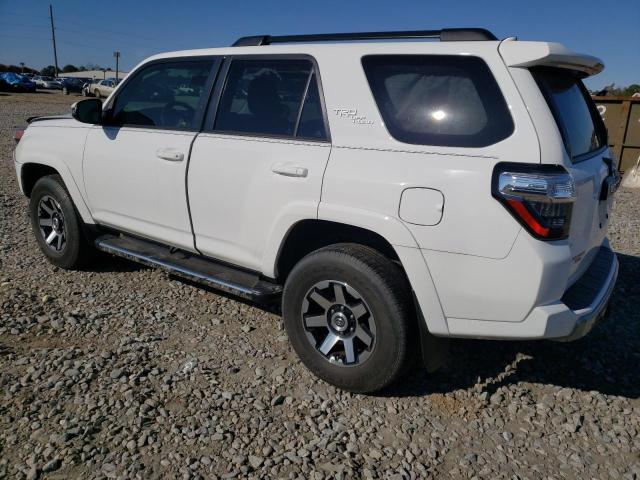 JTEBU5JRXK5638250 - 2019 TOYOTA 4RUNNER SR5 WHITE photo 2