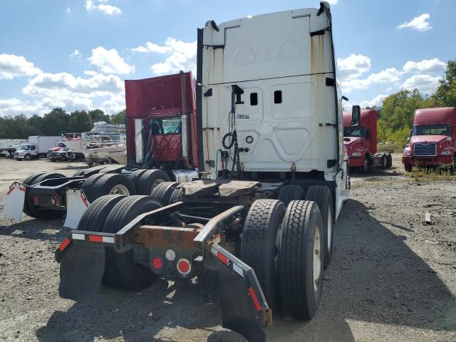 3AKJGLDV1HSHV5272 - 2017 FREIGHTLINER CASCADIA 1 WHITE photo 4