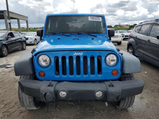 1J4BA3H13BL541379 - 2011 JEEP WRANGLER U SPORT Blau Foto 5