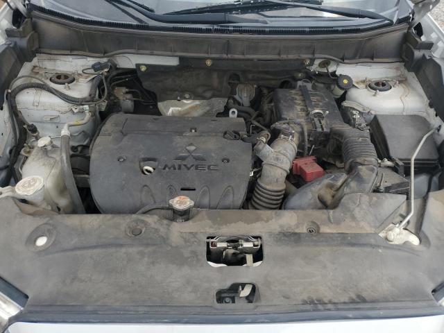 JA4AP3AU6GZ041350 - 2016 MITSUBISHI OUTLANDER SPORT ES WHITE photo 12