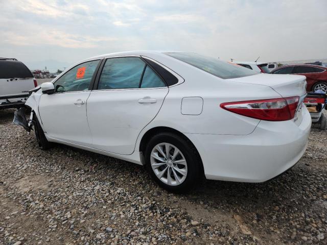 4T1BF1FK4GU532811 - 2016 TOYOTA CAMRY LE WHITE photo 2